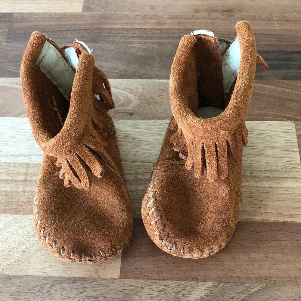 Minnetonka Kids Suede Fringe Moccasins - Chestnut